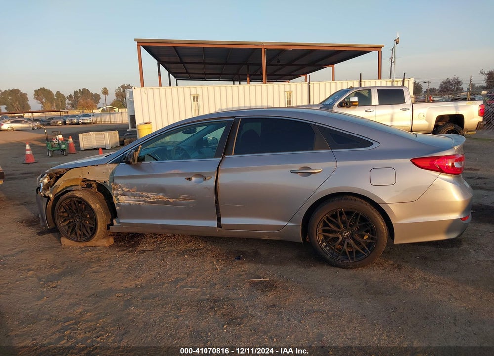 2015 HYUNDAI SONATA SE VIN: 5NPE24AF4FH168360
