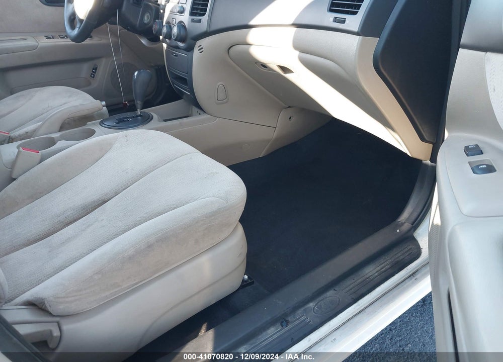 2010 KIA OPTIMA LX VIN: KNAGG4A81A5409793