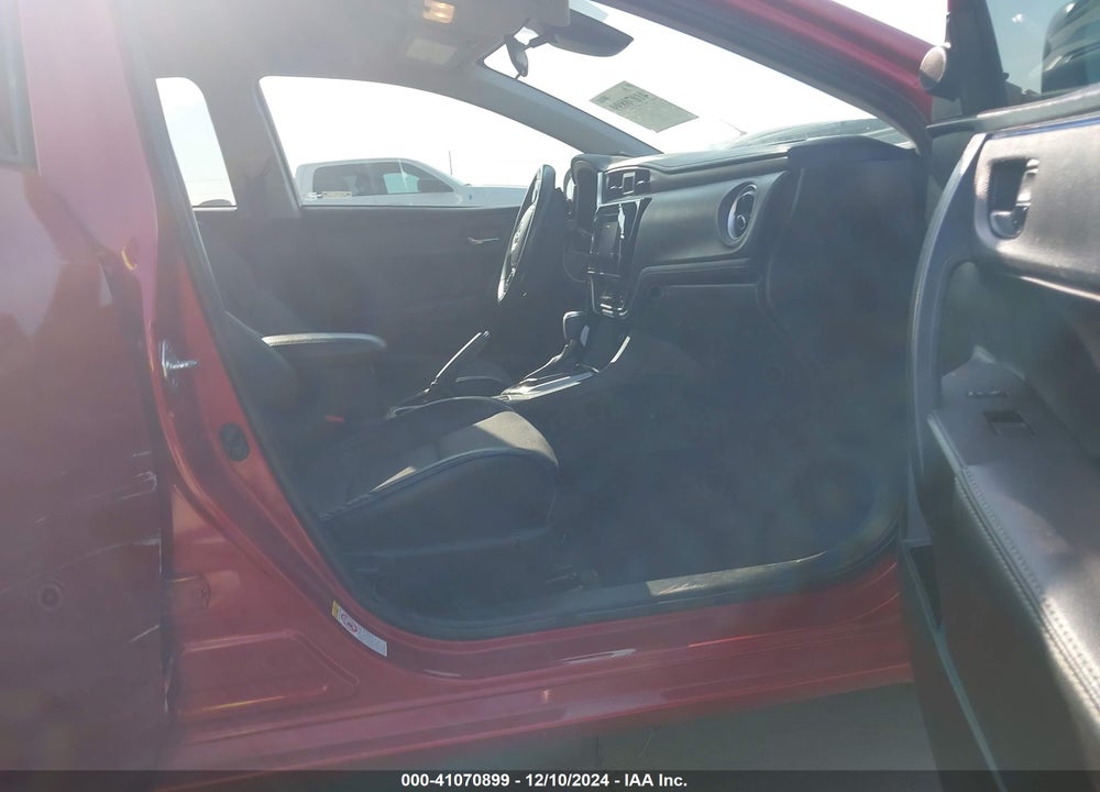 2018 TOYOTA COROLLA SE VIN: 5YFBURHE6JP808524
