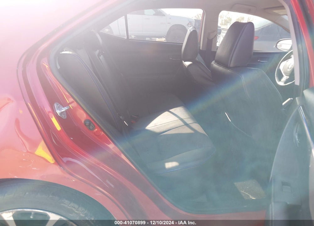 2018 TOYOTA COROLLA SE VIN: 5YFBURHE6JP808524