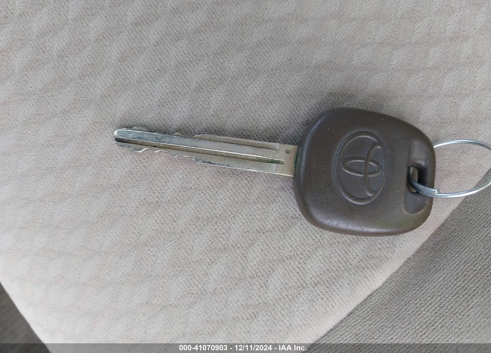 2011 TOYOTA CAMRY LE VIN: 4T1BF3EK0BU641692