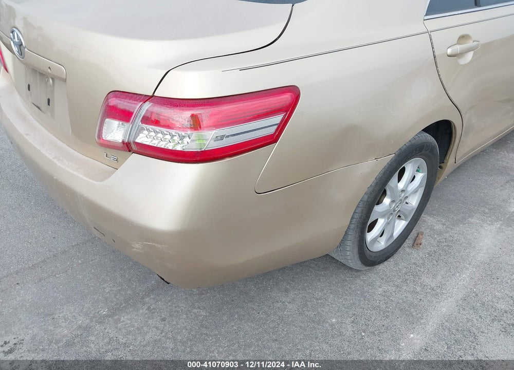 2011 TOYOTA CAMRY LE VIN: 4T1BF3EK0BU641692
