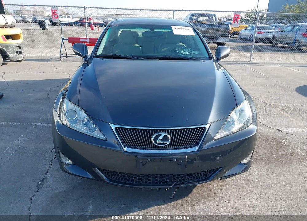 2007 LEXUS IS 350 VIN: JTHBE262X72008344