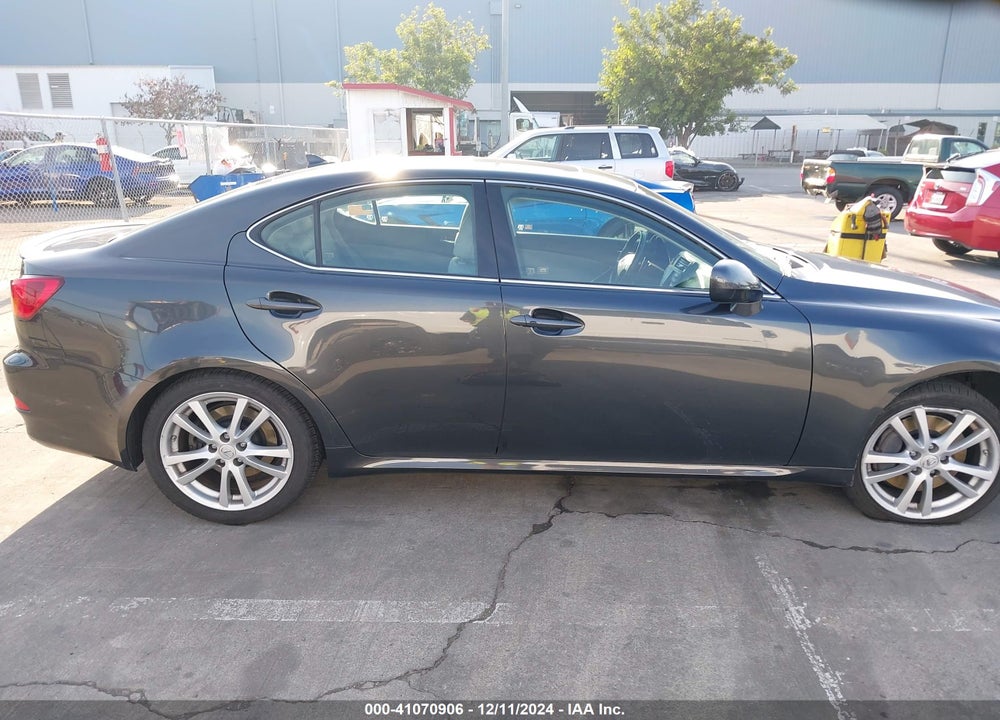 2007 LEXUS IS 350 VIN: JTHBE262X72008344