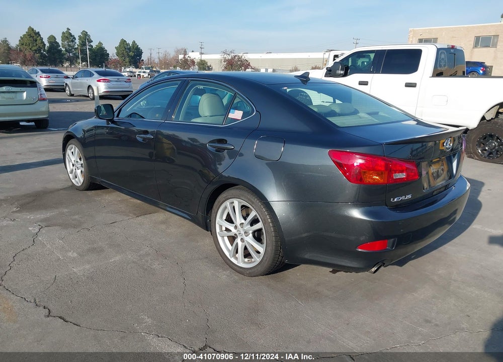 2007 LEXUS IS 350 VIN: JTHBE262X72008344