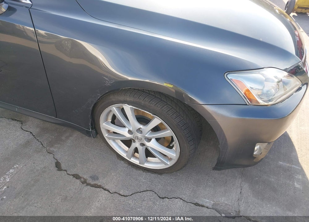 2007 LEXUS IS 350 VIN: JTHBE262X72008344