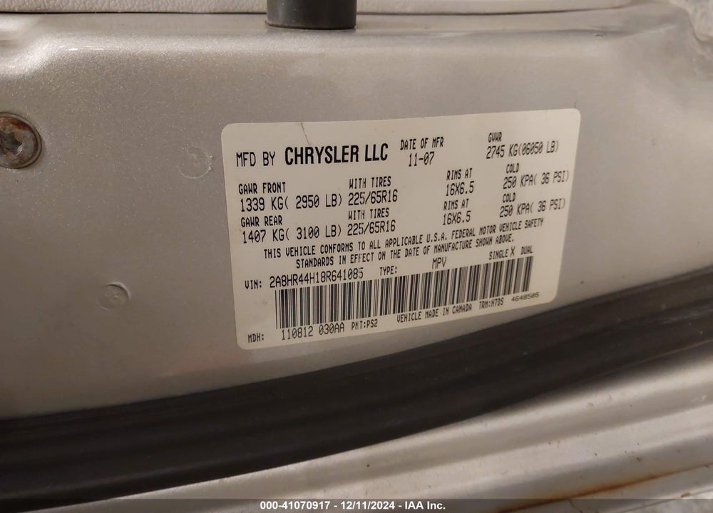 2008 CHRYSLER TOWN & COUNTRY VIN: 2A8HR44H18R641085