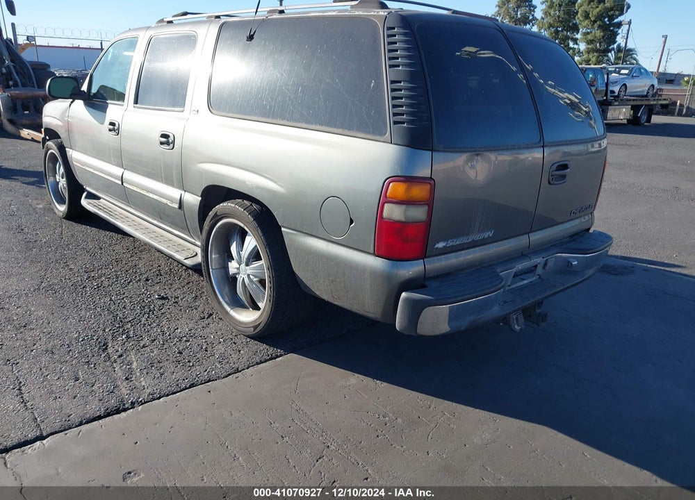 2001 CHEVROLET SUBURBAN 1500 LT VIN: 3GNEC16T31G136406