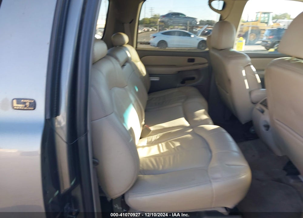 2001 CHEVROLET SUBURBAN 1500 LT VIN: 3GNEC16T31G136406