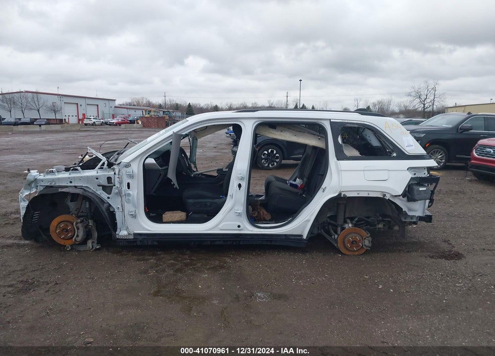 2023 JEEP GRAND CHEROKEE LAREDO 4X4 VIN: 1C4RJHAG6PC535633