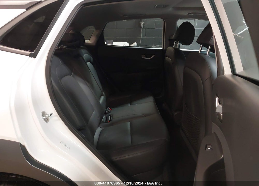 2022 HYUNDAI KONA VIN: KM8K5CA33NU754607