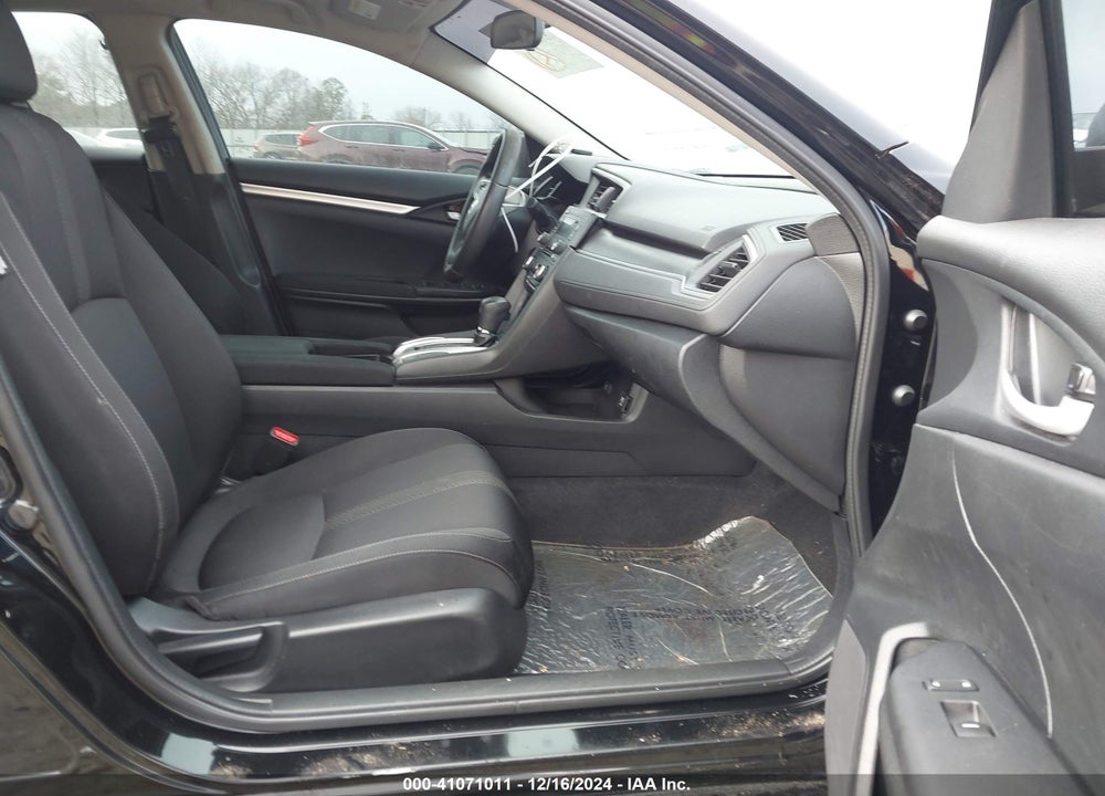 2018 HONDA CIVIC LX VIN: 2HGFC2F57JH575520