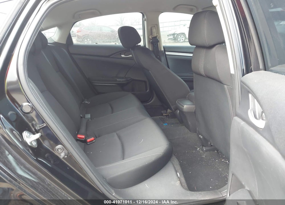 2018 HONDA CIVIC LX VIN: 2HGFC2F57JH575520