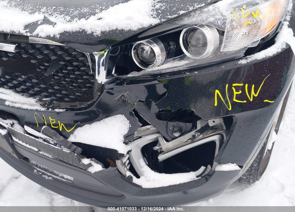 2016 KIA SORENTO 2.4L LX VIN: 5XYPGDA31GG034530
