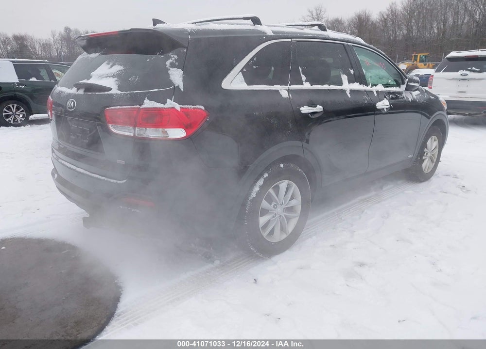 2016 KIA SORENTO 2.4L LX VIN: 5XYPGDA31GG034530