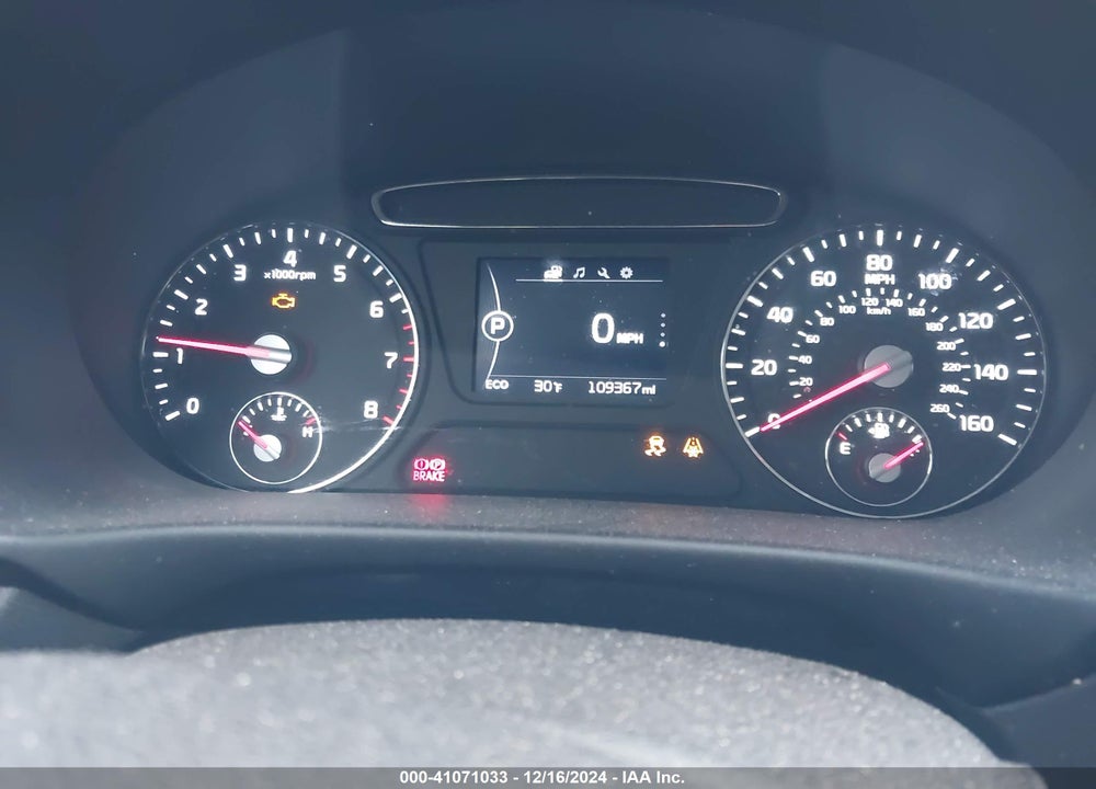 2016 KIA SORENTO 2.4L LX VIN: 5XYPGDA31GG034530