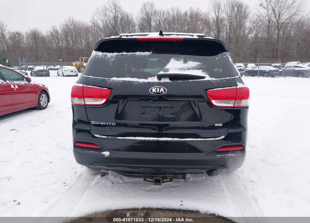 2016 KIA SORENTO 2.4L LX VIN: 5XYPGDA31GG034530