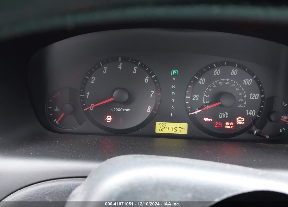 2004 HYUNDAI ELANTRA GLS/GT VIN: KMHDN46D24U818733