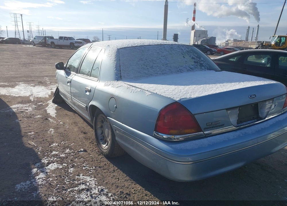 2000 FORD CROWN VICTORIA LX VIN: 2FAFP74W8YX167061