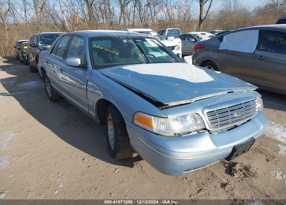 2000 FORD CROWN VICTORIA LX VIN: 2FAFP74W8YX167061
