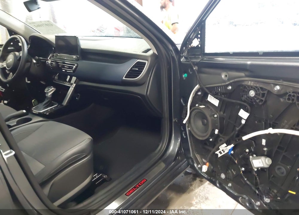 2023 KIA SELTOS VIN: KNDEUCAA3P7437494