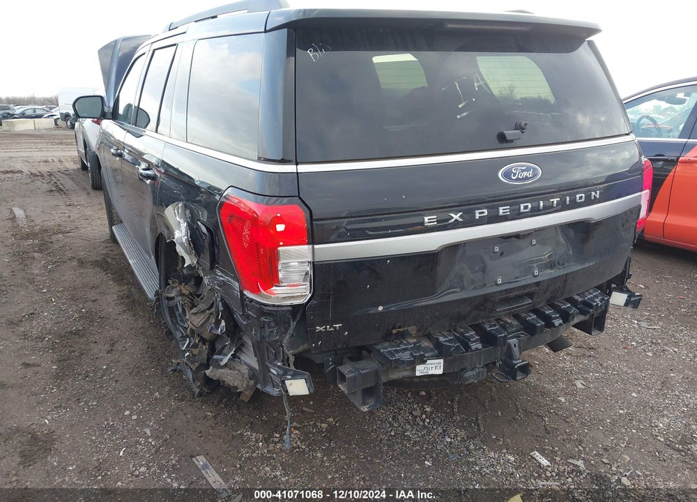 2024 FORD EXPEDITION XLT VIN: 1FMJU1J87REA42227