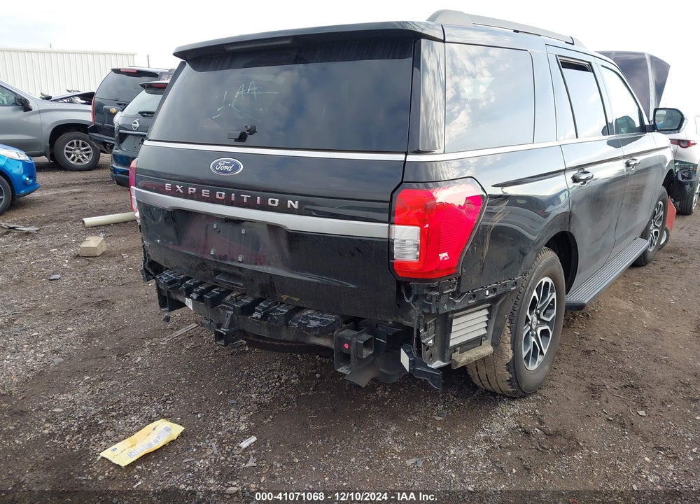 2024 FORD EXPEDITION XLT VIN: 1FMJU1J87REA42227
