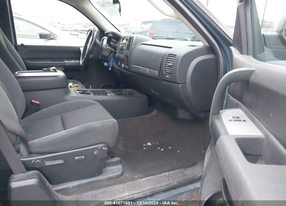 2009 CHEVROLET SILVERADO 1500 LT VIN: 1GCEK29009Z108562