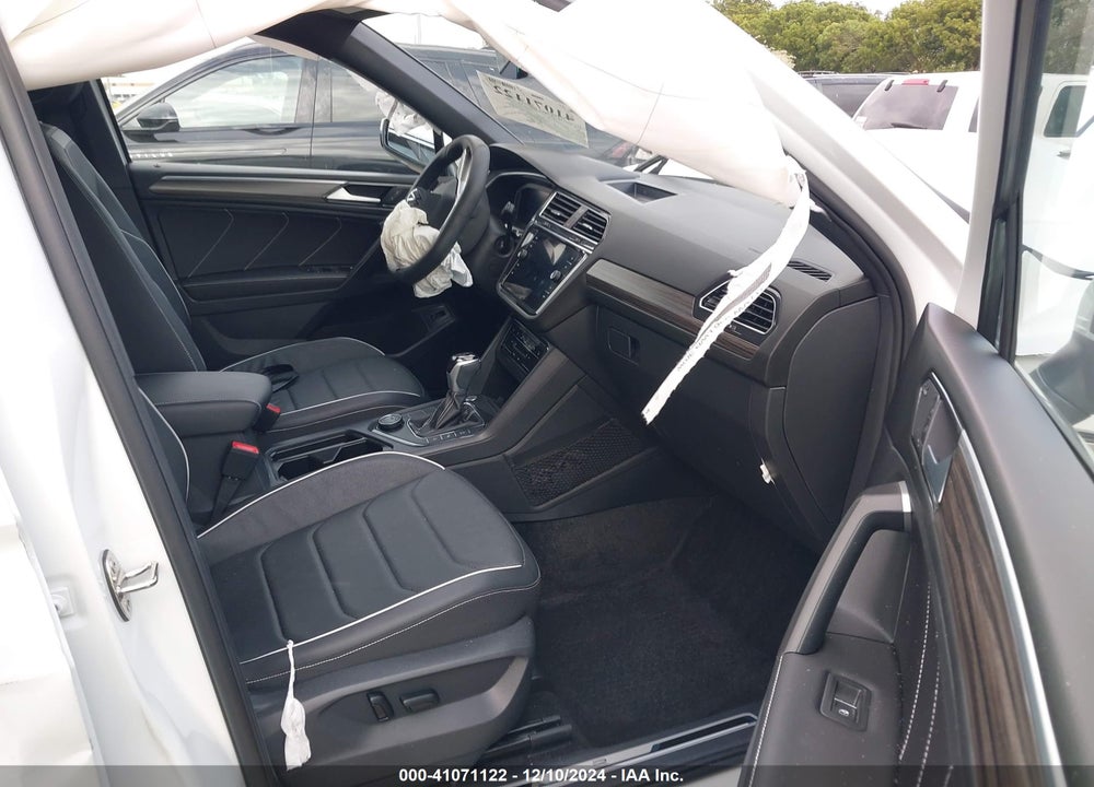 2023 VOLKSWAGEN TIGUAN 2.0T SEL R-LINE VIN: 3VV4B7AX3PM113448