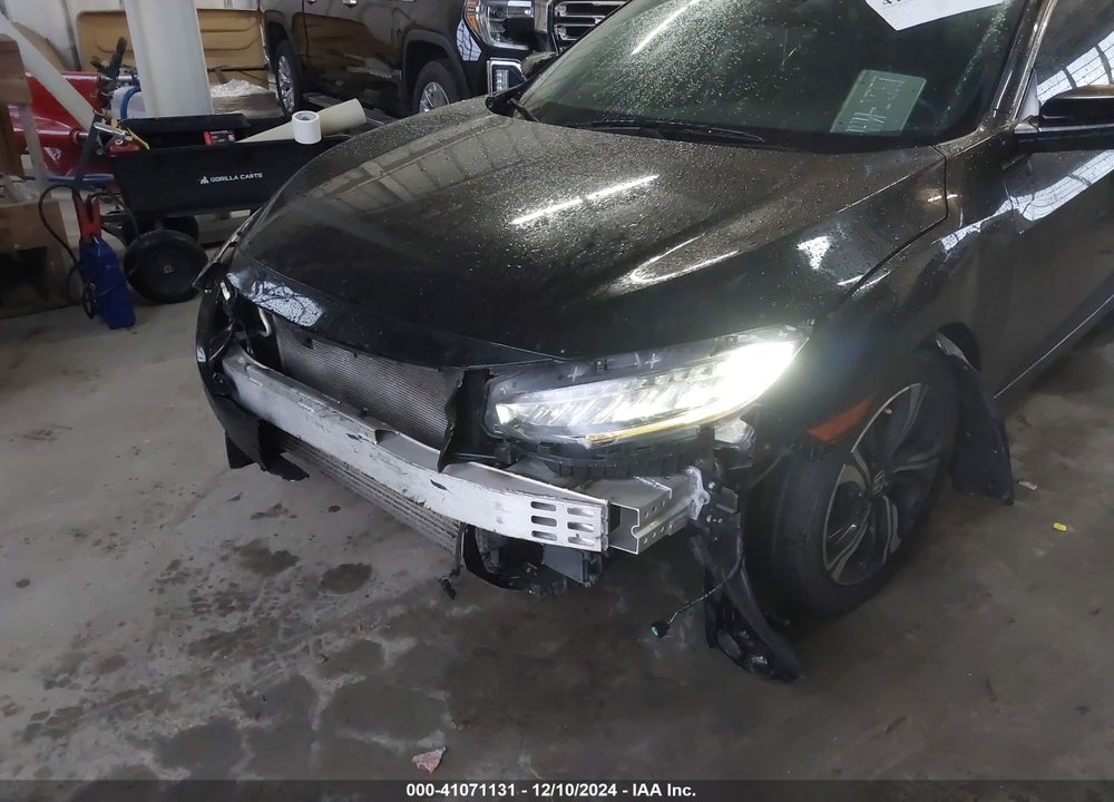 2016 HONDA CIVIC VIN: 2HGFC1F94GH641463
