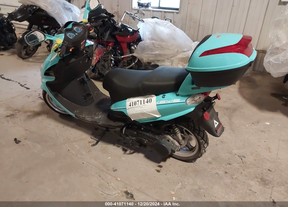 2023 ICEBEAR PMZ50-4J VIN: HZ2TBCNGXP1050148