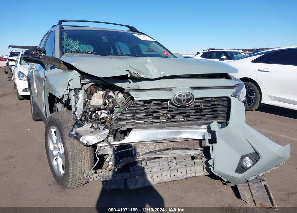 2019 TOYOTA RAV4 XLE VIN: JTMW1RFV0KD505644