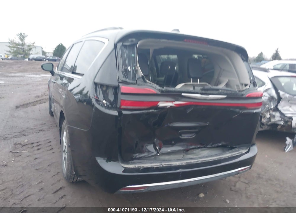 2022 CHRYSLER PACIFICA TOURING L VIN: 2C4RC1BG9NR197665