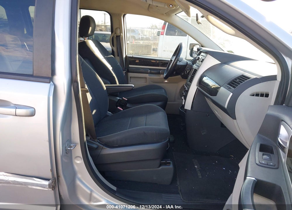2010 DODGE GRAND CARAVAN SXT VIN: 2D4RN5D19AR100505