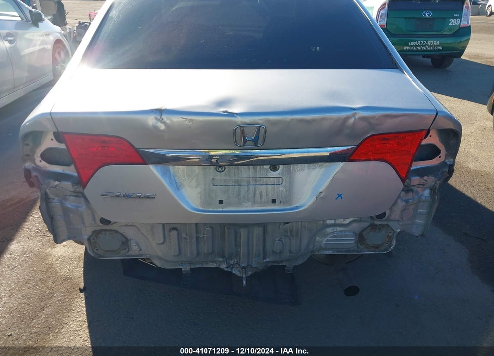 2010 HONDA CIVIC VIN: 19XFA1F80AE022566