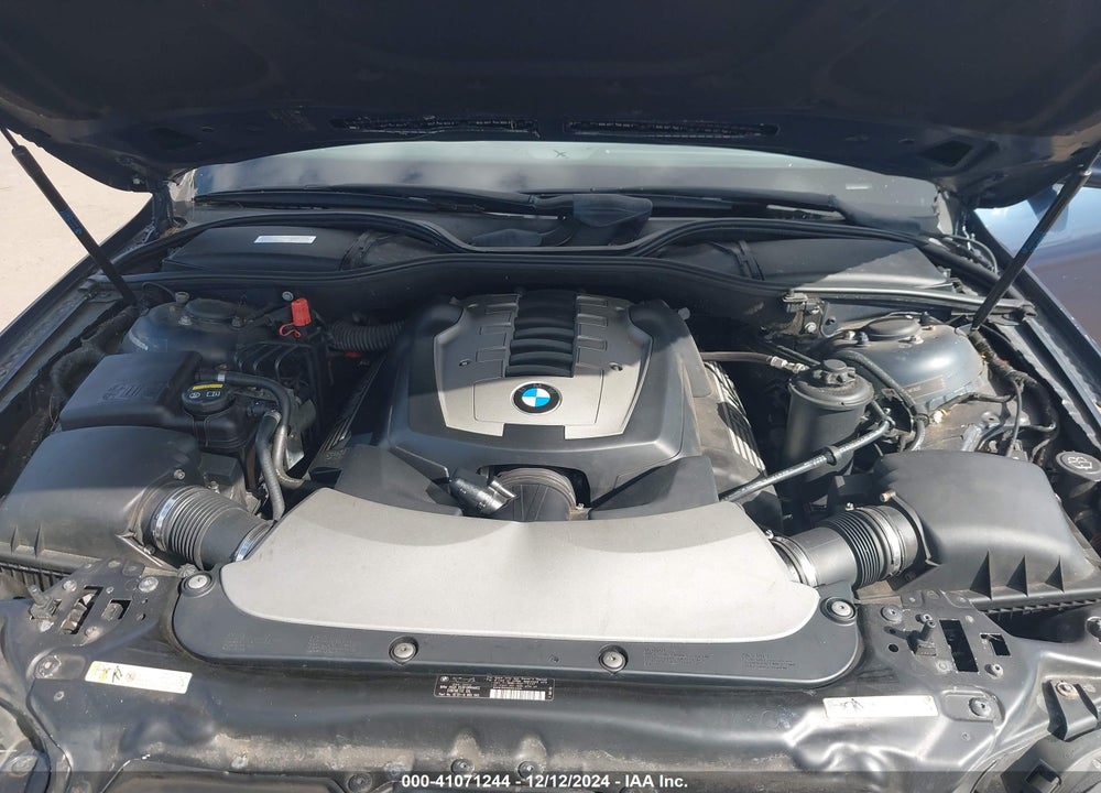 2008 BMW 750LI VIN: WBAHN83548DT83470