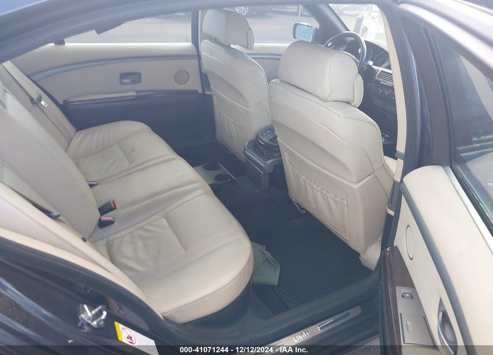 2008 BMW 750LI VIN: WBAHN83548DT83470
