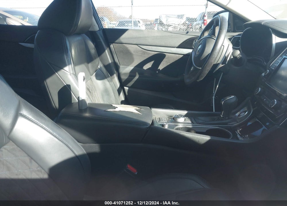 2016 NISSAN MAXIMA VIN: 1N4AA6AP2GC375810