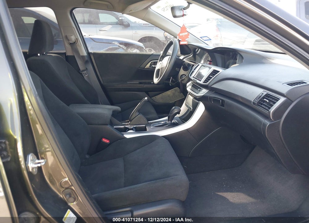 2013 HONDA ACCORD LX VIN: 1HGCR2F36DA122492