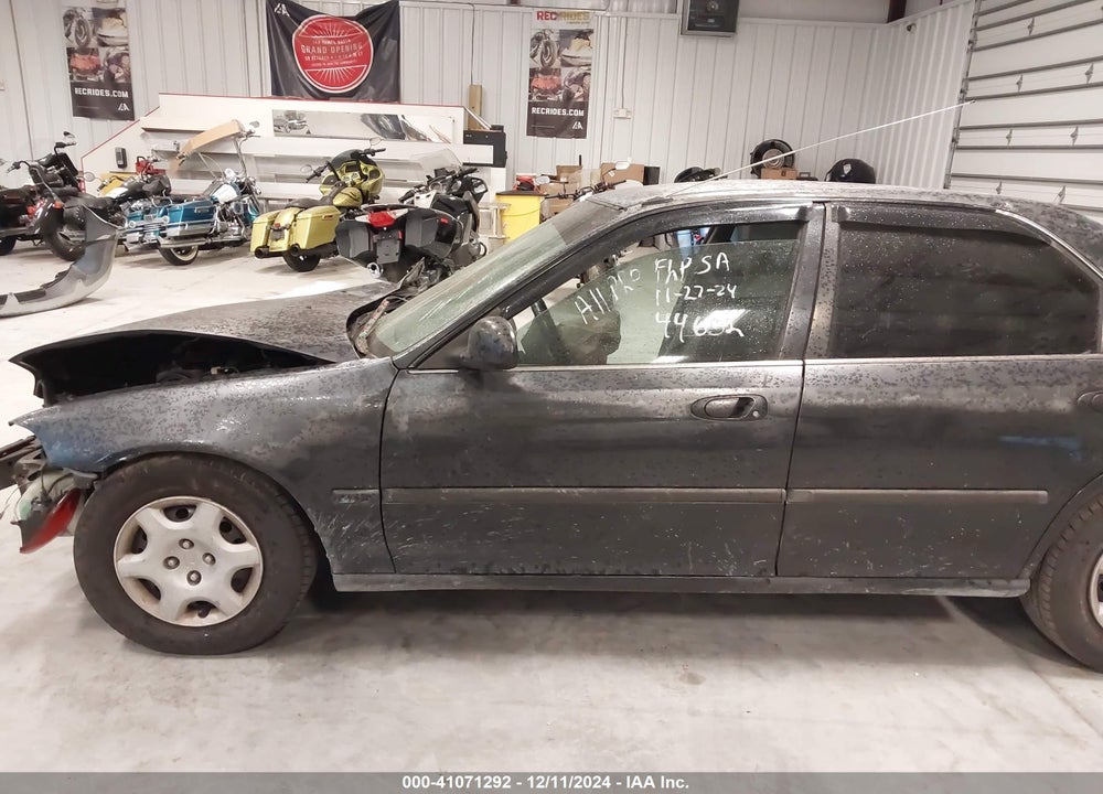 1993 HONDA CIVIC DX VIN: JHMEG8545PS056802