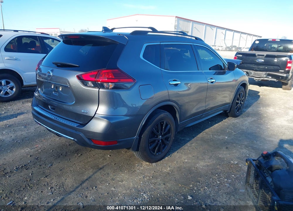 2017 NISSAN ROGUE SV VIN: 5N1AT2MT9HC823205