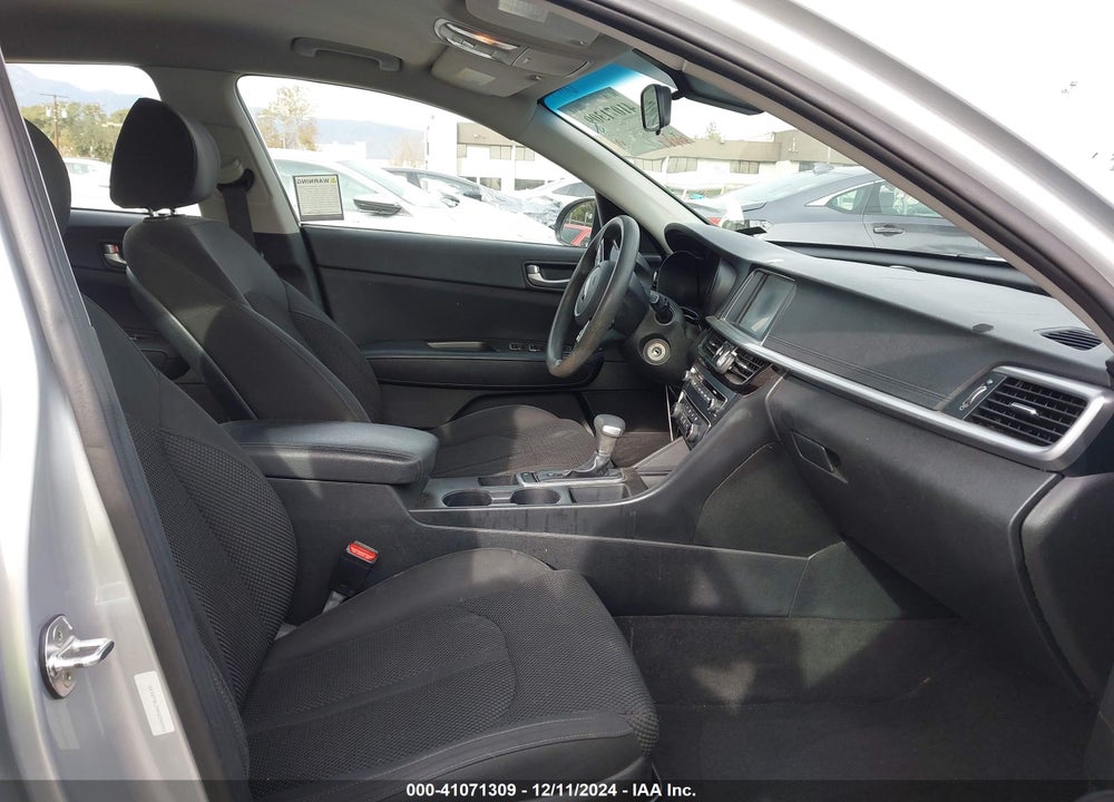 2019 KIA OPTIMA LX VIN: 5XXGT4L39KG285902