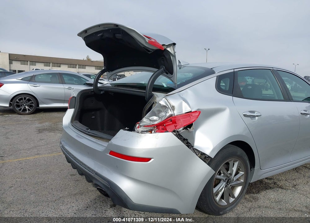 2019 KIA OPTIMA LX VIN: 5XXGT4L39KG285902
