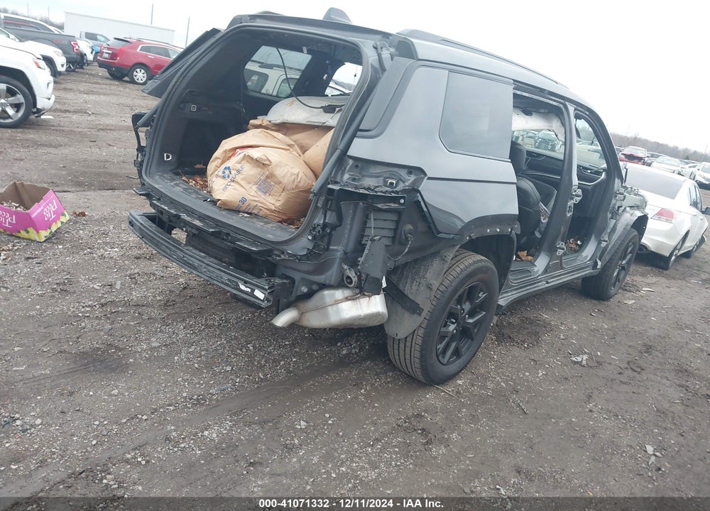 2024 JEEP GRAND CHEROKEE L ALTITUDE 4X4 VIN: 1C4RJKAG3R8534717