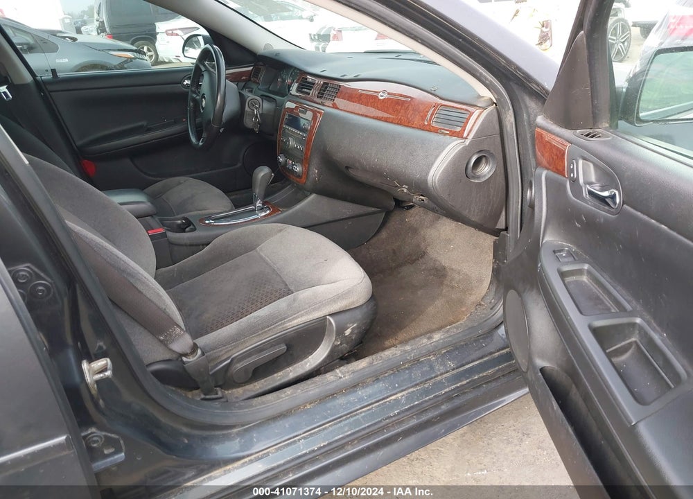 2010 CHEVROLET IMPALA VIN: 2G1WB5EN2A1242826