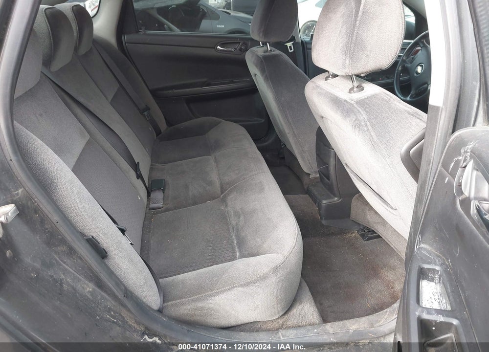 2010 CHEVROLET IMPALA VIN: 2G1WB5EN2A1242826