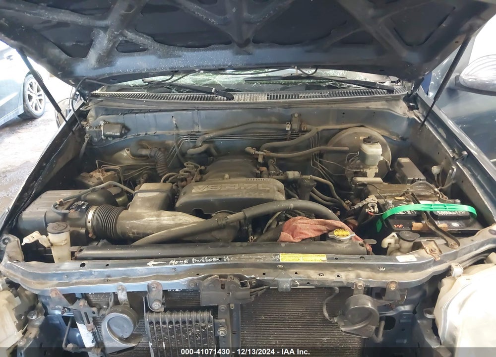 2006 TOYOTA TUNDRA SR5 V8 VIN: 5TBDT44156S518445
