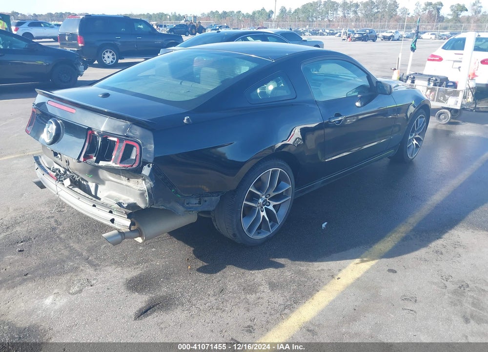 2014 FORD MUSTANG V6 PREMIUM VIN: 1ZVBP8AM8E5331064