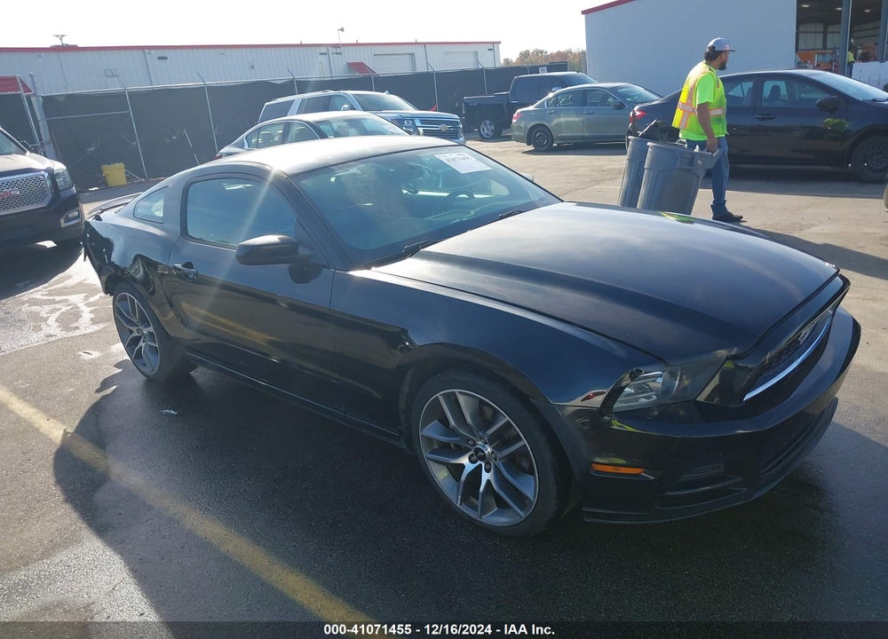 2014 FORD MUSTANG V6 PREMIUM VIN: 1ZVBP8AM8E5331064