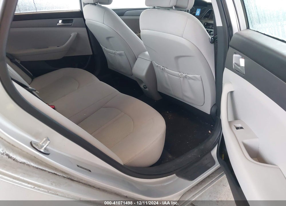 2016 HYUNDAI SONATA SE VIN: 5NPE24AF8GH318844